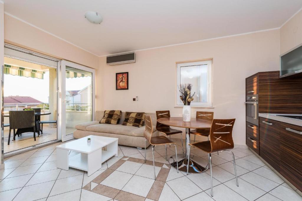 Vile Sunca Novalja Exterior photo